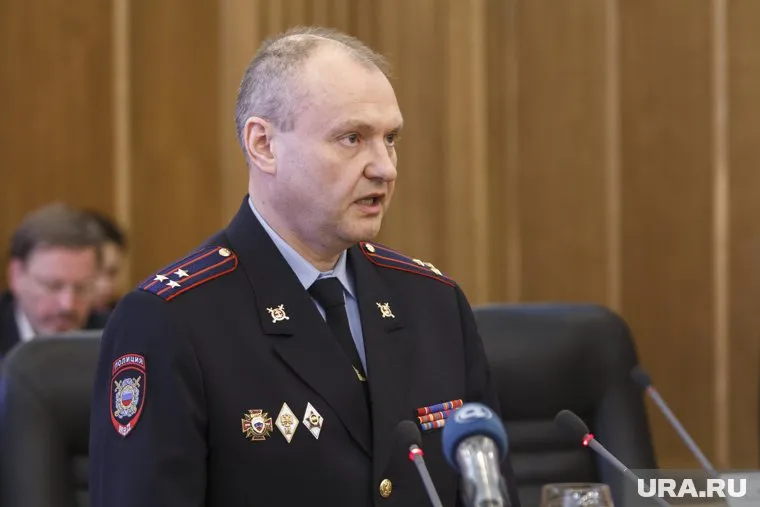 Экс-глава УМВД Екатеринбурга генерал Трифонов просит допросить силовиков