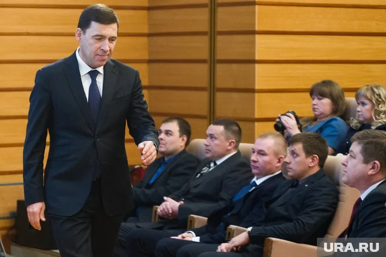 У губернатора отличный повод поменять окружение без ущерба