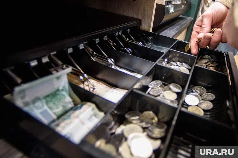 Магазин торговал спиртным и днем, и ночью