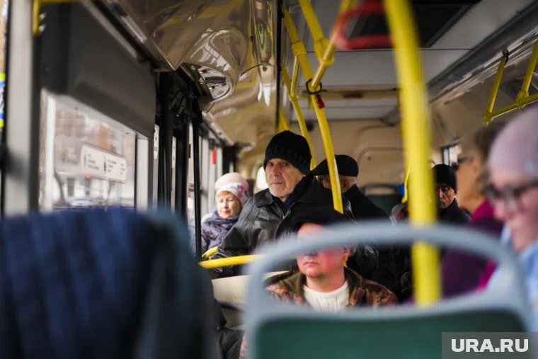 Автобус курсировал по городу от микрорайона №9 до ЖД вокзала