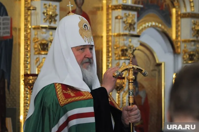 Мощи встретил лично патриарх
