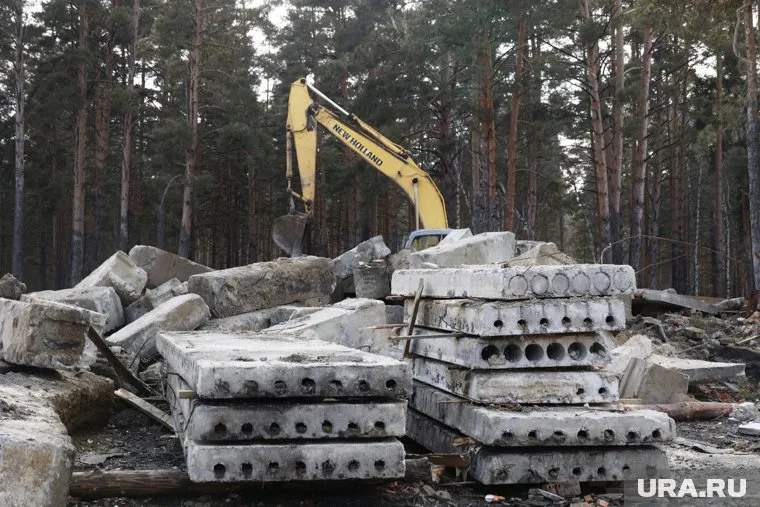 В Кургане снесли придорожное кафе «Апшерон»