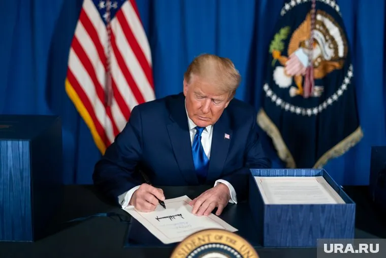 Трамп заявляет о возможности обойти запрет на третий президентский срок
