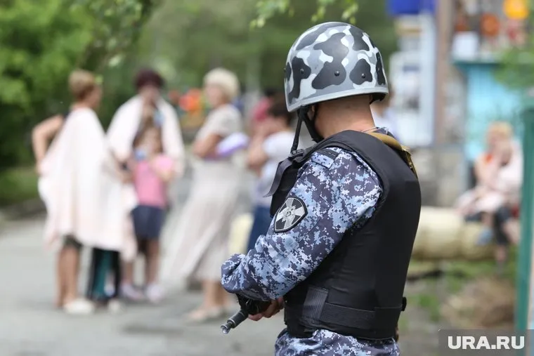 Власти готовы вывезти людей из обставляемых районов Белгородской области, сообщил Вячеслав Гладков