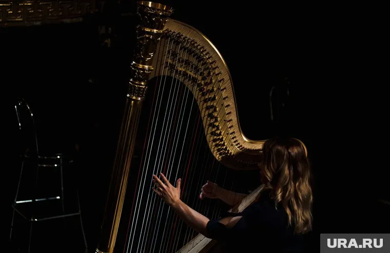 В нерабочие дни будут открыты только театры и музеи
