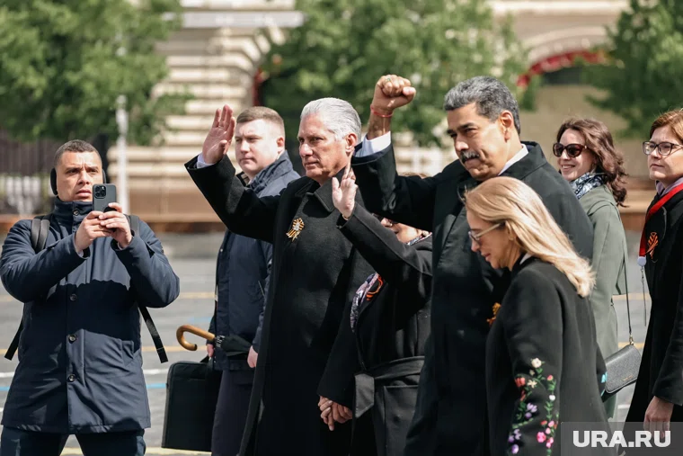 США готовы гарантировать безопасный отъезд Мадуро и его семье из страны