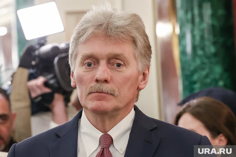 Россия будет обеспечивать бесперебойную коммуникацию с Калининградом, заявил Дмитрий Песков