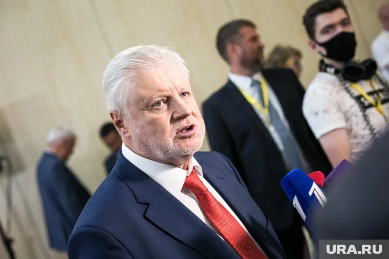 Сергей Миронов заявляет, что государство должно поддерживать вакцинировавшихся, а не компенсировать убытки авиакомпаний