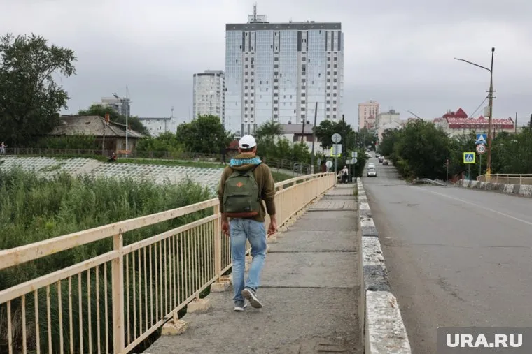 В Кургане установят новое освещение Кировского моста