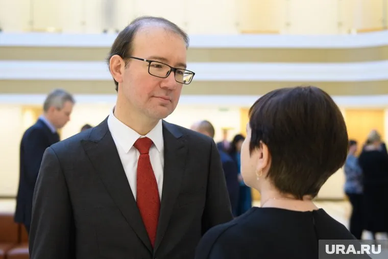 Глава РЭКа Свердловской области Владимир Гришанов продолжает работать, несмотря на претензии со стороны ФАС