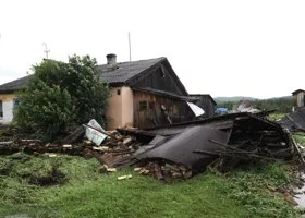 Владелец уплывшего после прорыва челябинской дамбы дома не смог получить выплаты