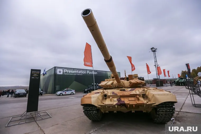 Уральские танкисты показали "высший пилотаж"