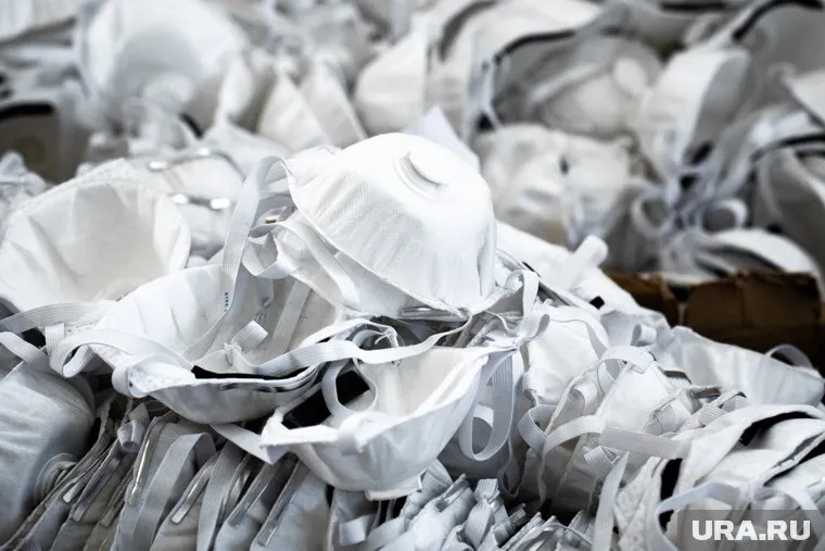 Жители Нового Уренгоя получат бесплатные защитные маски