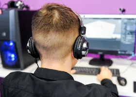 Первая в России школа цифровых видов спорта открылась в ХМАО