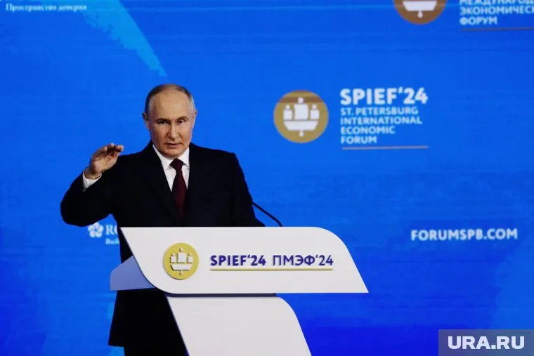 Владимир Путин сообщил, что уровень МРОТ будет привязан к медианной зарплате