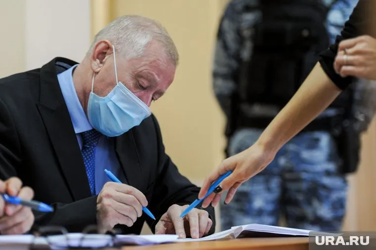 Евгений Тефтелев пока находится в Челябинске