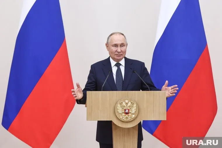 Владимир Путин примет участие в ежегодной акции "Елка желаний"