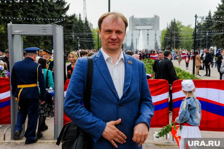 Эсер Владимир Корнев пытался прорваться на праздник «Единой России»