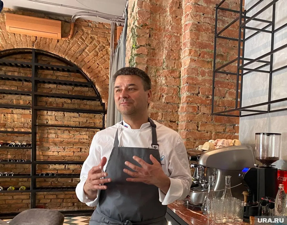 Ресторан начнет работать как бистро на качественной продуктовой базе, заявил Модестов