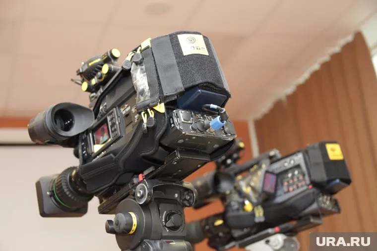 Пенсионерка нецензурно обругала корреспондентов, снимавших сюжет