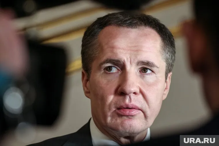 Вячеслав Гладков сообщил, что раненых при обстреле подростков транспортируют в больницу