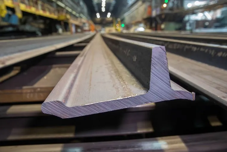 Гусеничный башмак обеспечивает проходимость тракторов и другой гусеничной техники