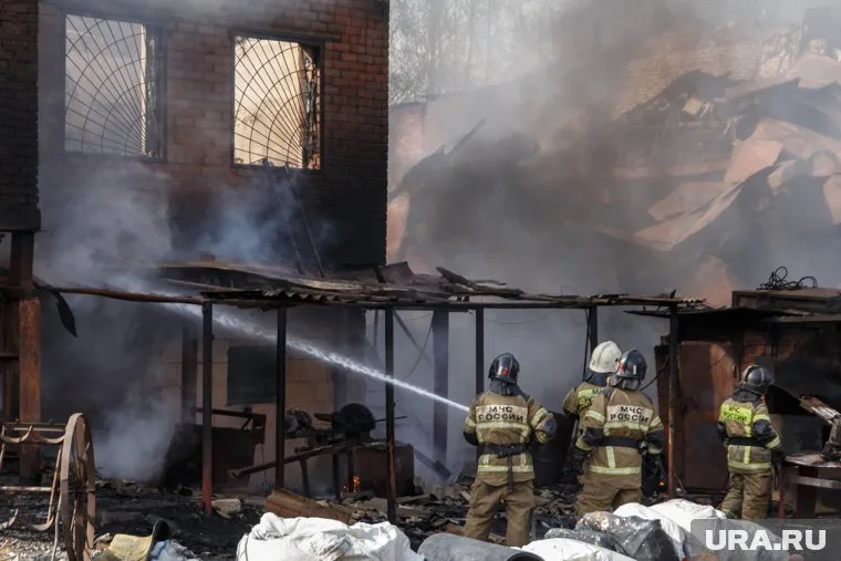 В Белом Яре погибли два человека из-за возгорания в квартире
