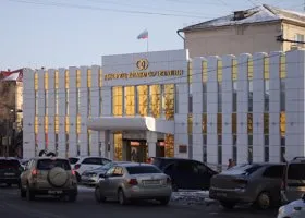 Свердловчанка разведется с мужем, который выбросил ее дочку с пятого этажа