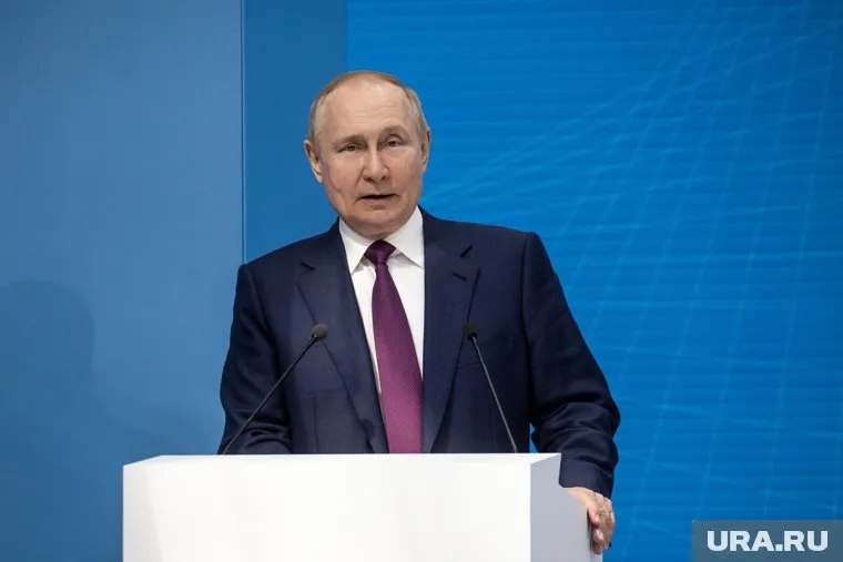 Владимир Путин наградил медалью врача из Перми