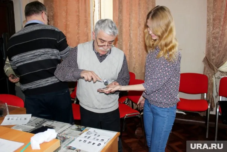 Оставить свои отпечатки пальцев могут все желающие