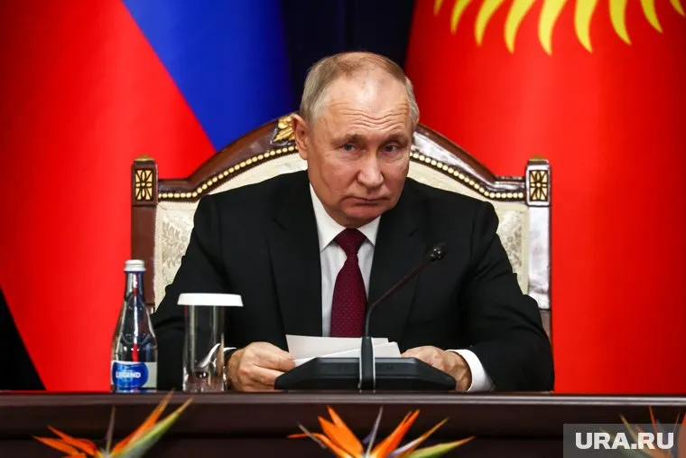 Путин прокомментировал зарплаты специалистов в космической отрасли