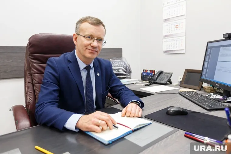 До избрания ректором Дмитрий Терентьев исполнял обязанности руководителя вуза