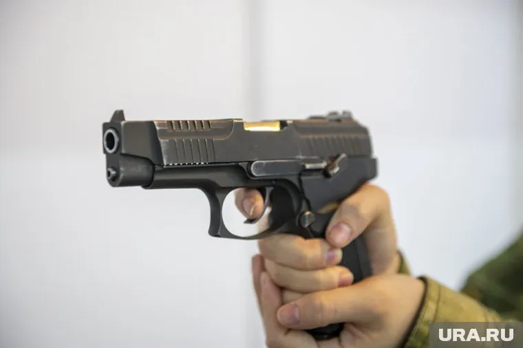 Банк в Астане захватил 30-летний Алихан Мурадов, пишет Shot