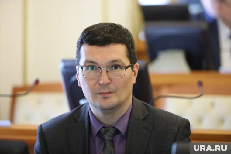 О планах по ремонту школ рассказал директор областного департамента образования и науки Андрей Кочеров (архивное фото)