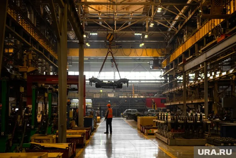 Согласно отчету, из-за пандемии коронавируса некоторые российские заводы замедляют производство