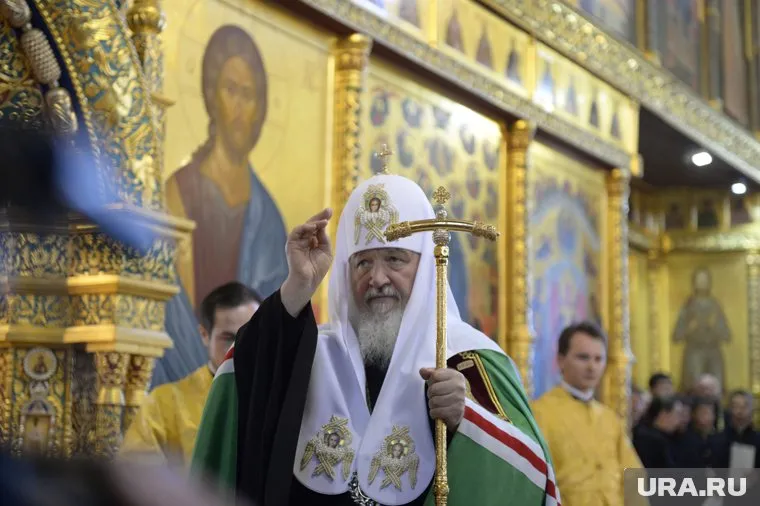 Патриарх Кирилл освящает кафедральный собор в Сургуте