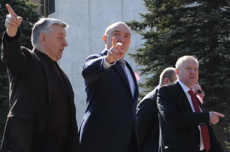 Демонстрация Челябинск, буяков николай, фак, тефтелев евгений, дубровский борис