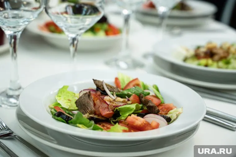 Кафе, по словам собственника, продолжает работать в обычном режиме