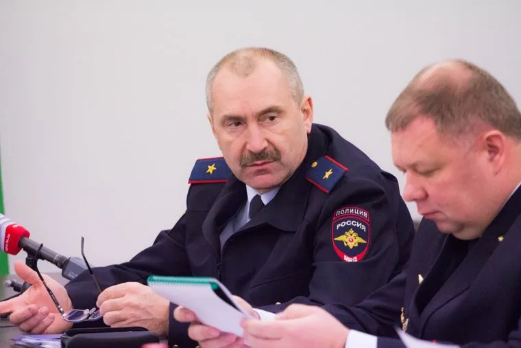 Комиссия по дорогам и образованию ХМАО. Ханты-Мансийск., романица василий