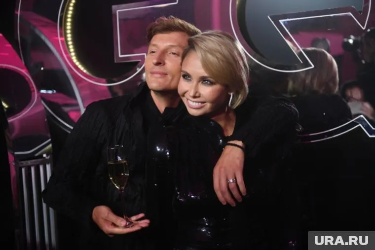 Шоу «Выжить в Самарканде» ведут Павел Воля и Ляйсан Утяшева