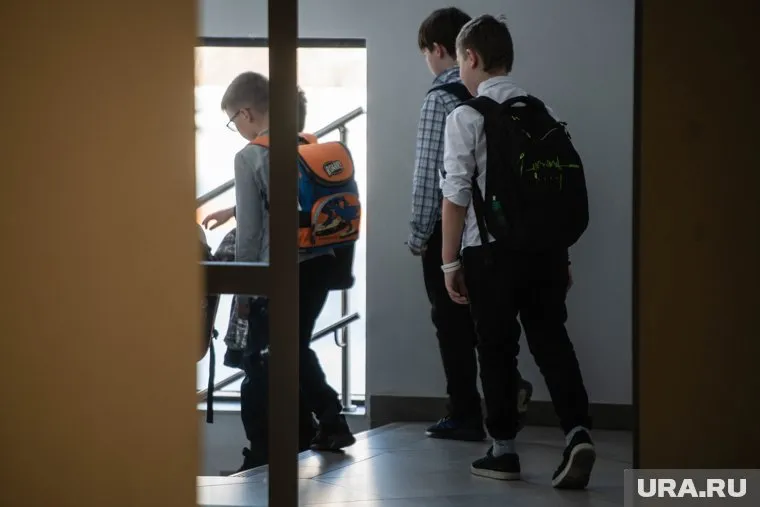 Выплаты на сборы детей к школе предложили сделать общими для всех регионов