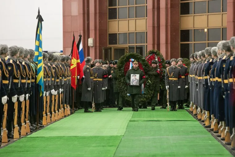 Похороны маршала Советского Союза Дмитрия Язова на Федеральном военном мемориальном кладбище в Мытищах. Москва