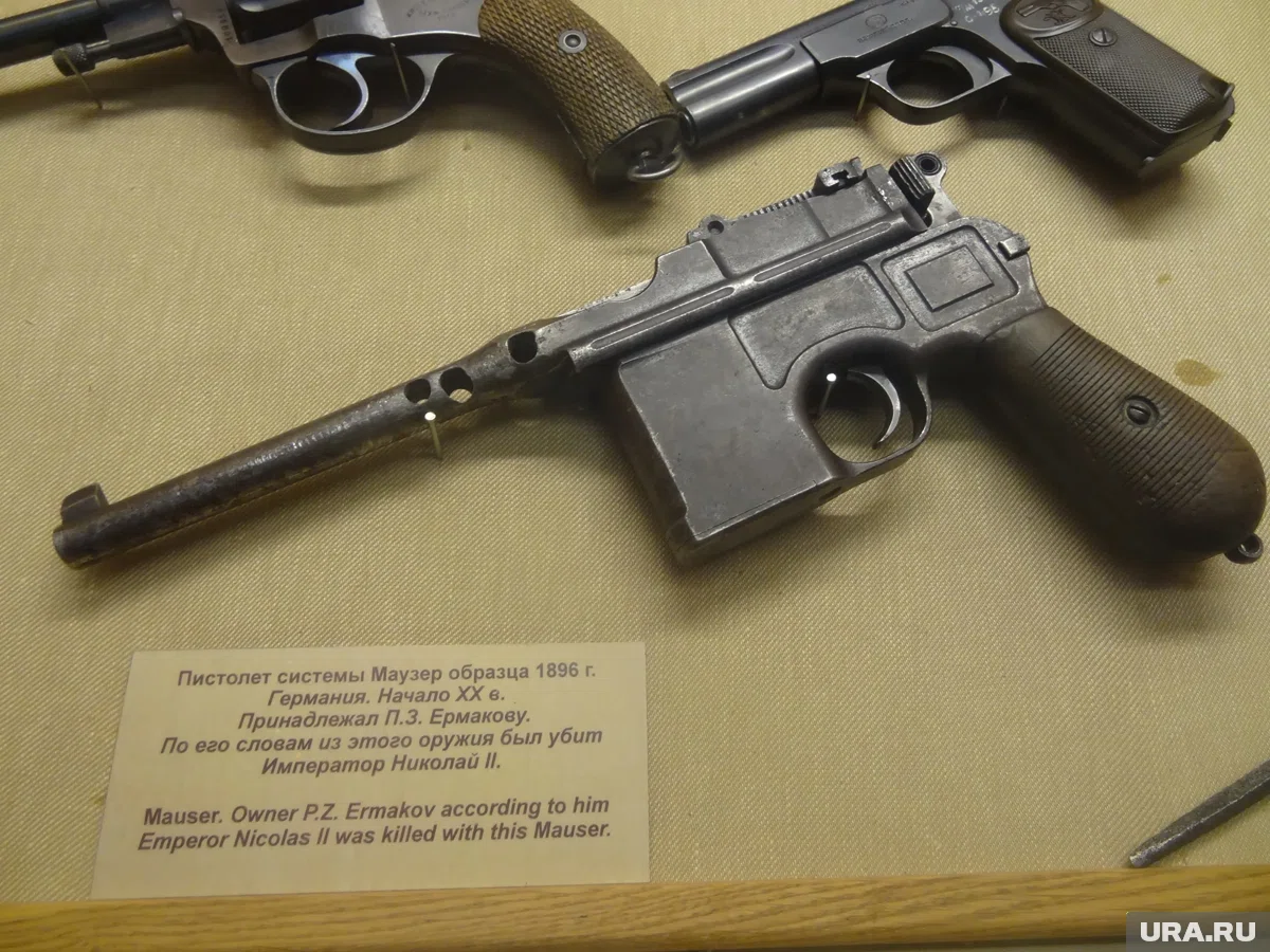 У экс-замглавы Минобороны генерала Попова нашли раритетный «Маузер»