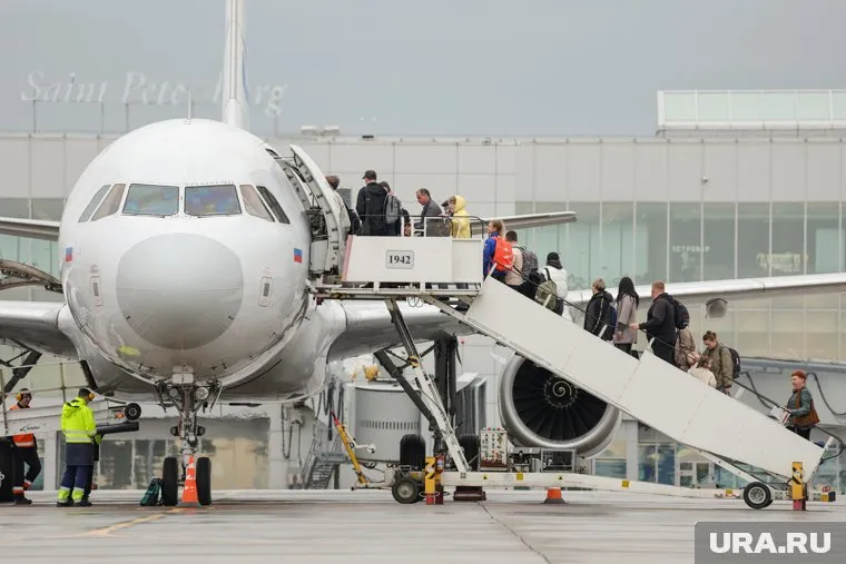 На данный момент в Пулково сняли ограничение на посадку и взлет самолетов