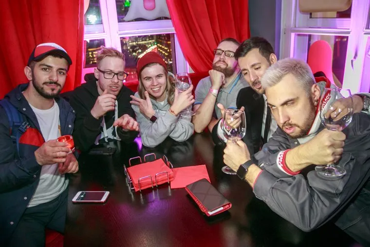 Открытие телеканала "Го" в Кампари-баре. Москва, лиззка, неред елизавета, l1zzka, голополосов максим, максим +100500