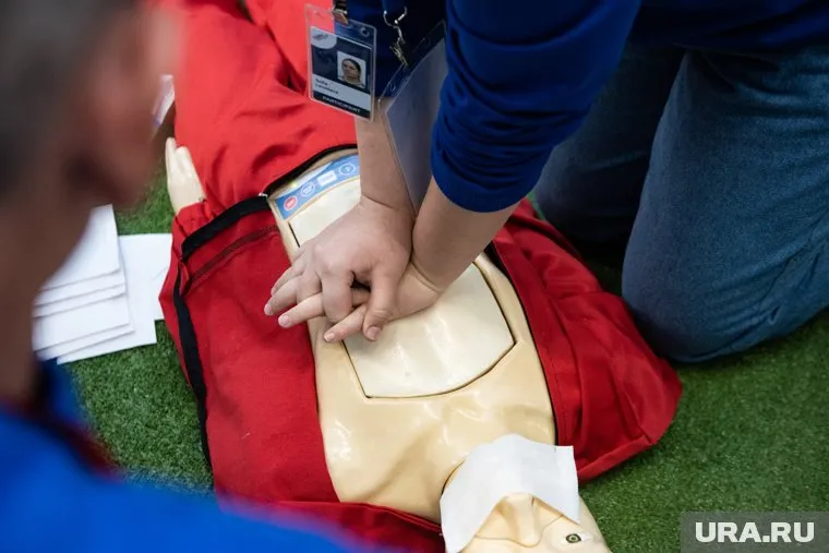 Движение «Сильный город» провело первую лекцию для жителей Асбеста по оказанию первой помощи (фото из архива)