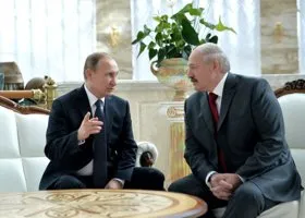 Политолог Скурлатов: Лукашенко попросит два миллиарда у Путина для защиты от Европы