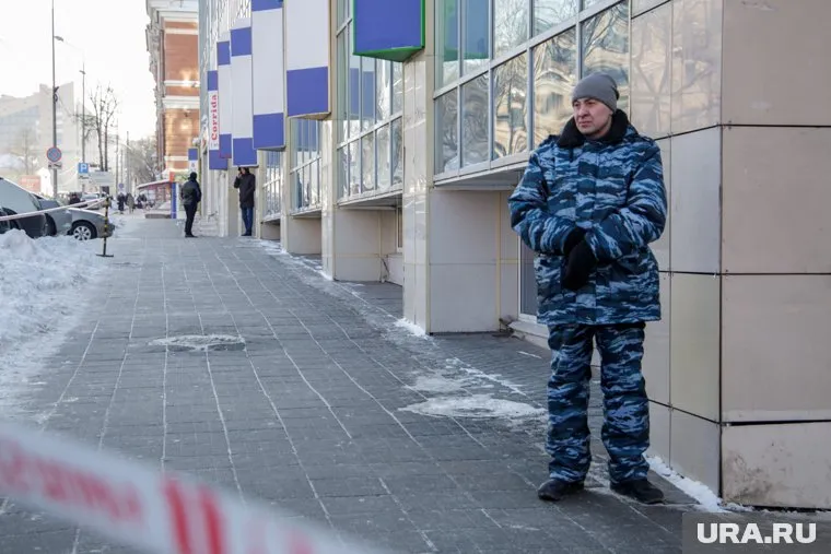 В ТЦ Самары эвакуируют людей, о причинах пока не сообщается