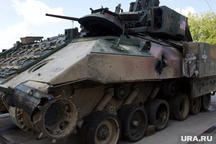 Американскую бронемашину ликвидировали с помощью дронов-камикадзе