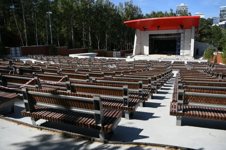 Летний театр в ЦПКиО им. Маяковского. Екатеринбург 